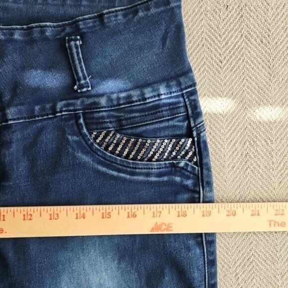 Tush Push Jeans Women's Size 15 (30x31) Rhinestone Sequin Embroidery Stretch - Picture 16 of 16